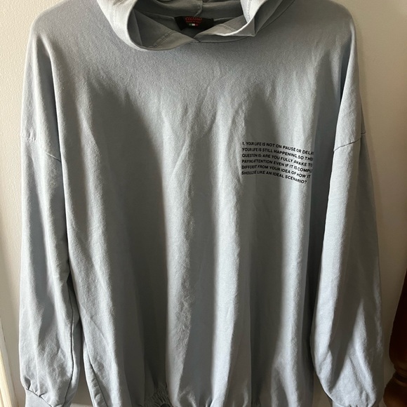 Lightweight hooded sweater - Picture 5 of 9